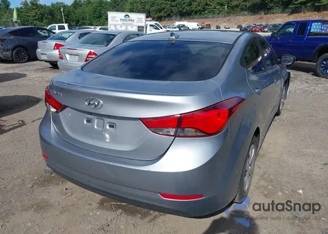 2016 Hyundai Elantra Se z USA, uszkodzony, nr VIN 5NPDH4AE2GH670920